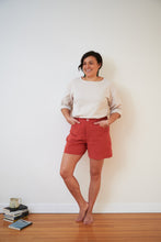 Load image into Gallery viewer, Wanderer Shorts - Paprika Linen