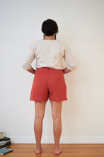 Load image into Gallery viewer, Wanderer Shorts - Paprika Linen