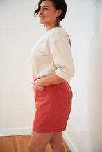 Load image into Gallery viewer, Wanderer Shorts - Paprika Linen
